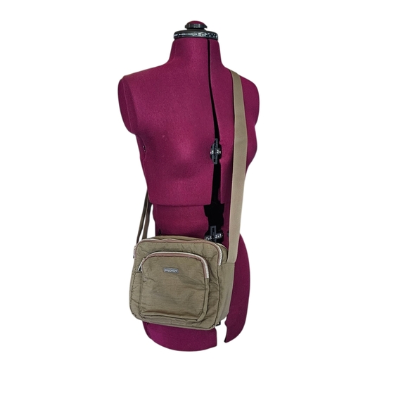 Baggallini Beige Crossbody Bag with Practical Design and Adjustable Strap - Picture 1 of 7